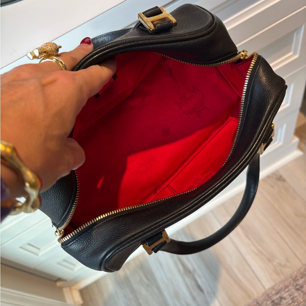 MCM Heritage COA EUC Black Leather Shoulder Bag with Gold Accents - Picture 14 of 15
